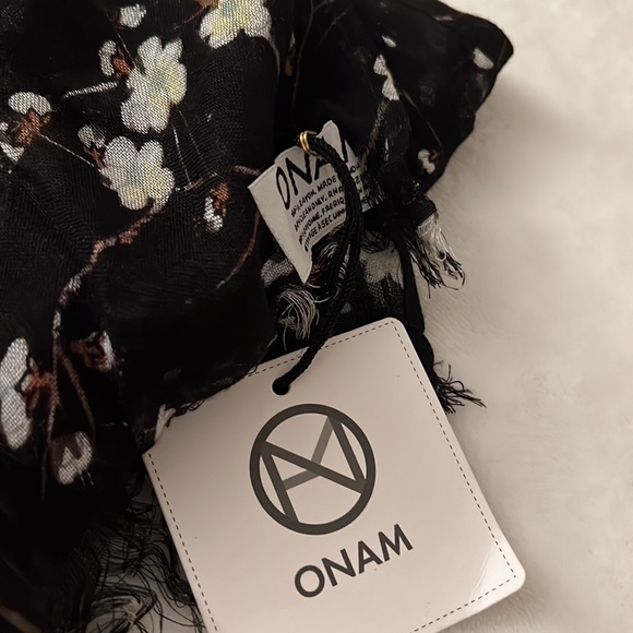 Scarf - Picture 4 of 4